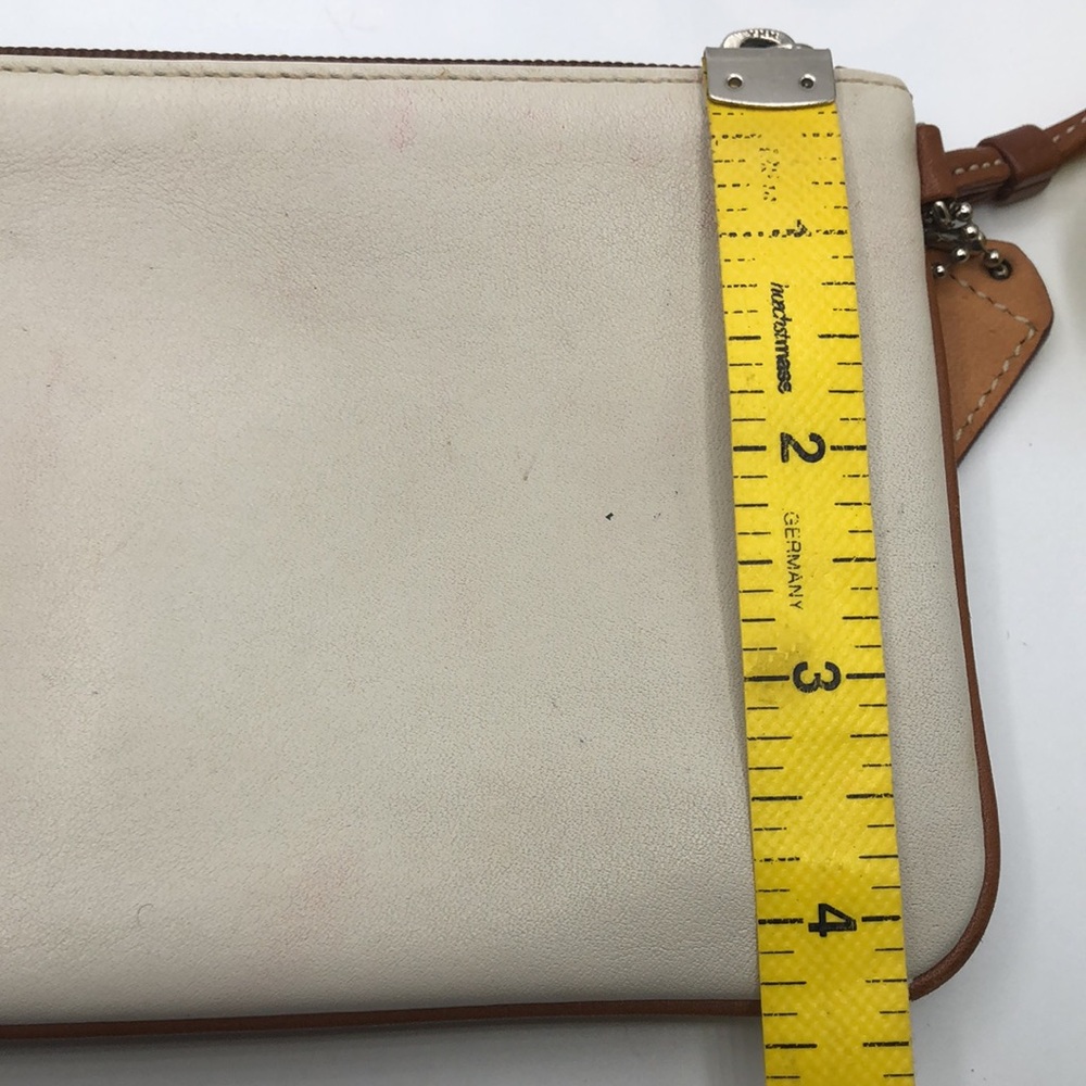 COACH White Saddle Leather Wristlet Buckle Flap Clutch. VTG - Picture 14 of 16